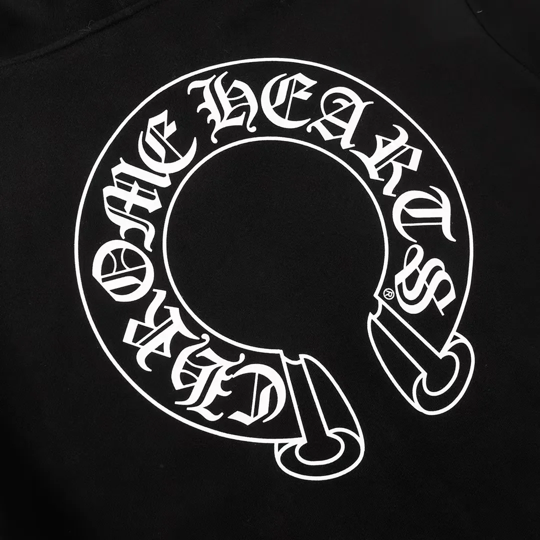 Q01—P230 -Chrome Hearts/Chrome Hearts printed zipper sweatshirt cardigan jacket -420 grams of high-density, high-quality wool, soft, delicate and skin-friendly, soft and silky to the touch, warm and skin-friendly -The hardware zipper accessories are all customized and full of details -Colour: black white -Size: S M L XL